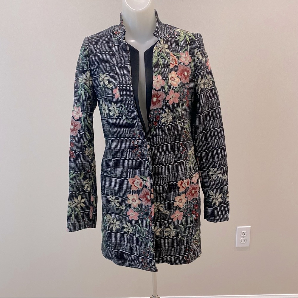 Zara black embroidered brocaded jacket double collar size XS